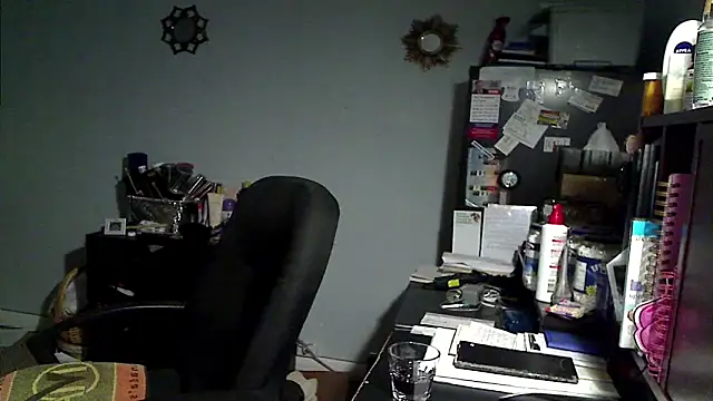 XTRAHORNYONE online show from May 2026 12:05:01 AM
