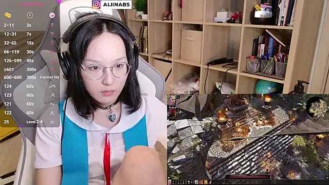 Snapshot of aliiiiiina chatting on March 2025 06:54:01 PM aliiiiiina online show from March 2025 06:54:01 PM