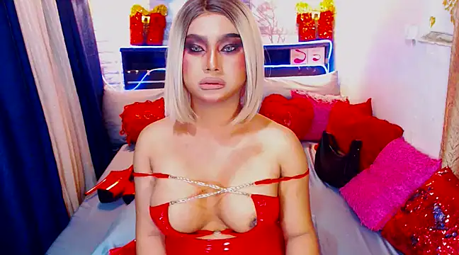 Snapshot of TsGoddessNhicolle chatting on January 2025 10:22:01 PM TsGoddessNhicolle online show from January 2025 10:22:01 PM