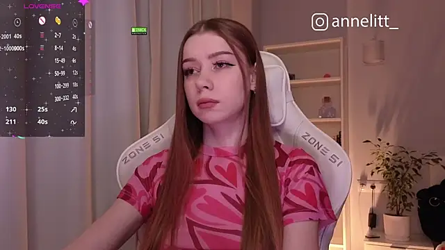 Snapshot of Annelitt chatting on December 2024 07:48:02 PM Annelitt online show from December 2024 07:48:02 PM