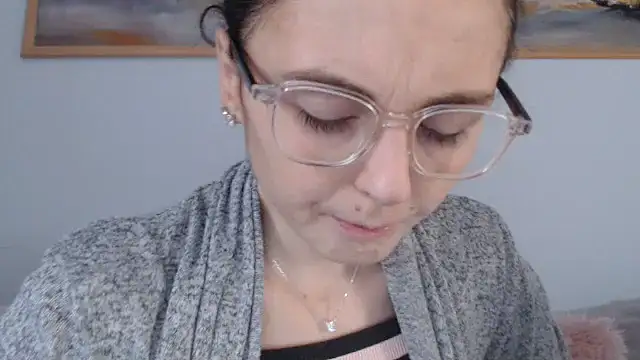 cleophee online show from April 2026 05:58:02 AM