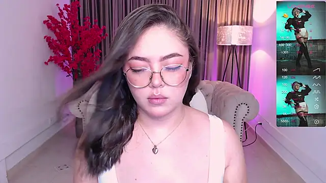 Snapshot of emmy_walker chatting on January 2025 11:02:02 AM emmy walker online show from January 2025 11:02:02 AM