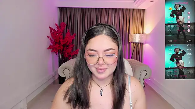 Snapshot of emmy_walker chatting on January 2025 11:06:02 AM emmy walker online show from January 2025 11:06:02 AM