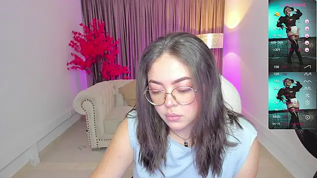 Snapshot of emmy_walker chatting on February 2025 10:58:02 AM emmy walker online show from February 2025 10:58:02 AM