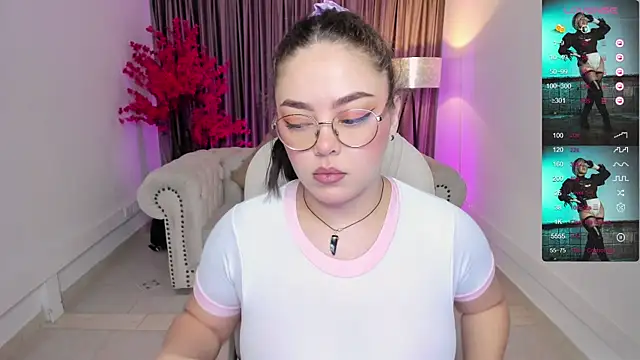 Snapshot of emmy_walker chatting on February 2025 10:51:02 AM emmy walker online show from February 2025 10:51:02 AM