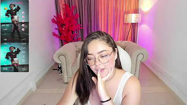 Snapshot of emmy_walker chatting on March 2025 02:13:01 PM emmy walker online show from March 2025 02:13:01 PM