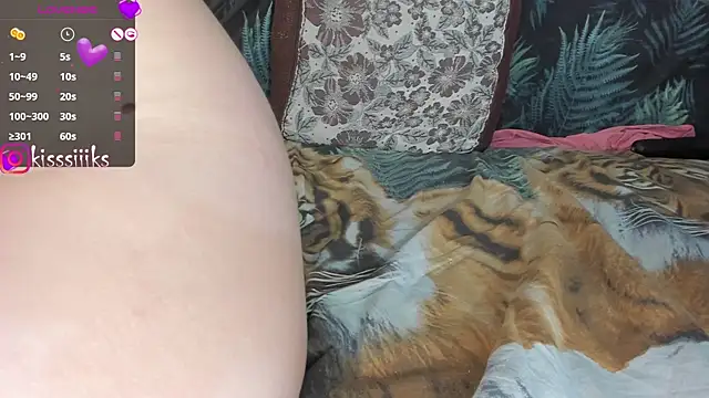 Snapshot of kisssiiik chatting on March 2025 05:01:01 PM kisssiiik online show from March 2025 05:01:01 PM