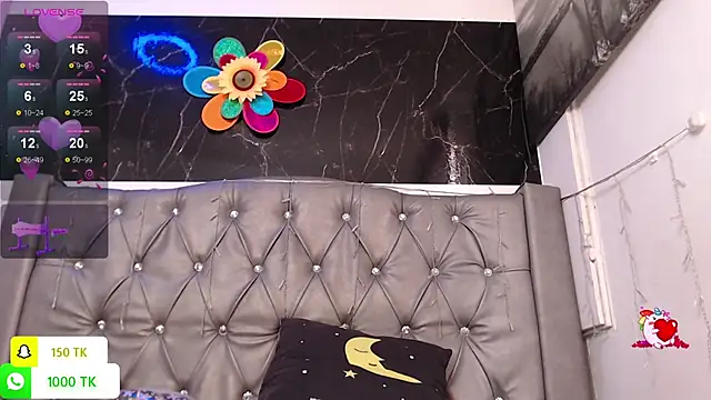 LAILAGUMMY online show from December 2025 02:11:01 PM