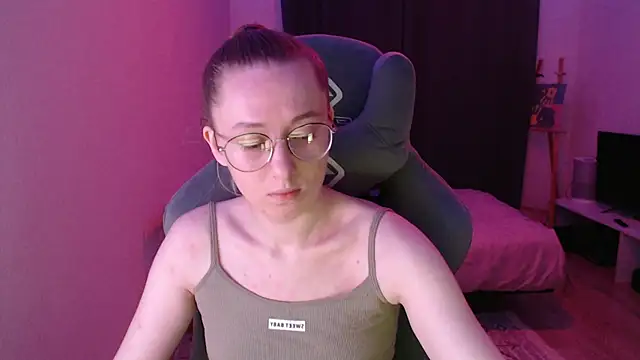 Snapshot of AnabelFrel chatting on October 2025 12:23:01 AM AnabelFrel online show from October 2025 12:23:01 AM