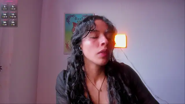 Snapshot of aluna_0310 chatting on March 2026 10:01:01 PM aluna 0310 online show from March 2026 10:01:01 PM