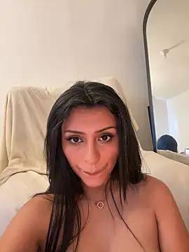 Snapshot of sweetAli_ chatting on March 2025 12:18:02 PM sweetAli online show from March 2025 12:18:02 PM