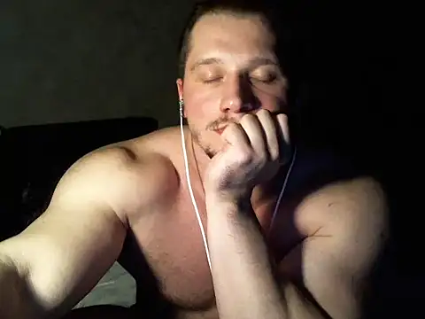 LionEdwin online show from February 2025 02:21:01 AM