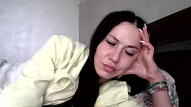 Snapshot of JulianaGold1 chatting on May 2026 12:46:01 PM JulianaGold1 online show from May 2026 12:46:01 PM