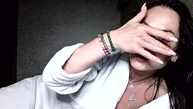 JulianaGold1 online show from July 2026 08:26:01 PM
