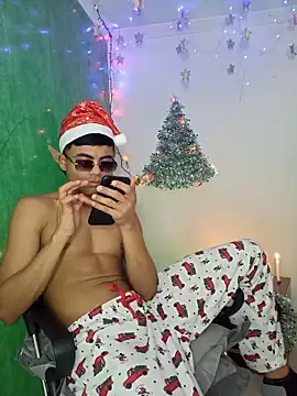 Snapshot of pinedasex777 chatting on December 2025 12:56:01 PM pinedasex777 online show from December 2025 12:56:01 PM