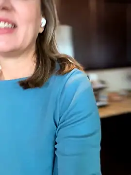 MaiseKnox online show from March 2026 05:35:01 PM