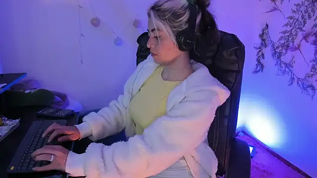 Sammysammy  online show from February 2025 04:14:02 AM