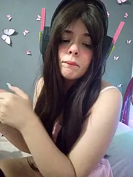 Snapshot of NinaSweet2 chatting on January 2025 03:34:01 AM NinaSweet2 online show from January 2025 03:34:01 AM