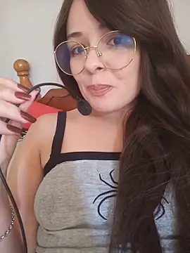 Snapshot of NinaSweet2 chatting on May 2026 04:37:01 PM NinaSweet2 online show from May 2026 04:37:01 PM