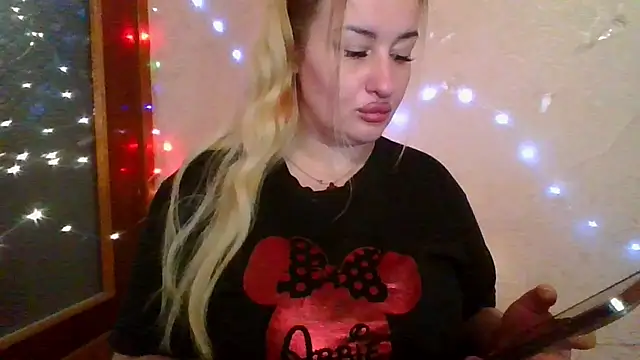 Mandy Belcher online show from October 2025 02:05:01 PM