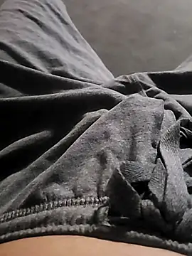 Horny4oldermen93 online show from January 2026 04:00:01 PM