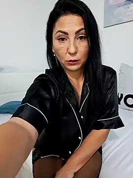 charrlote love online show from October 2025 02:03:01 PM