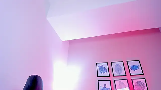 Sabrina Sabrock  online show from November 2025 06:46:01 AM