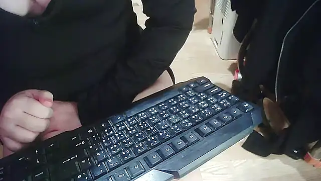 Snapshot of cindy01113520 chatting on January 2025 08:23:02 PM cindy01113520 online show from January 2025 08:23:02 PM