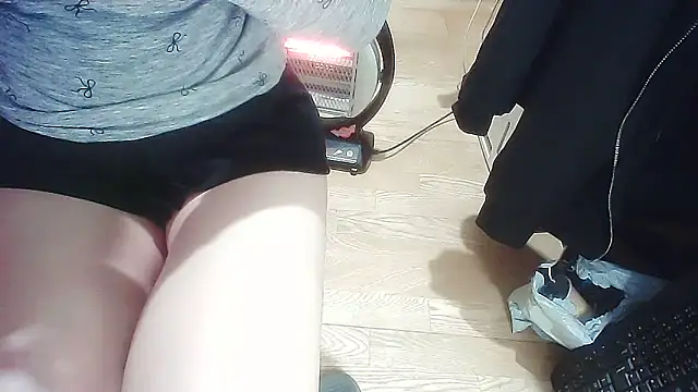 Snapshot of cindy01113520 chatting on February 2025 10:32:01 PM cindy01113520 online show from February 2025 10:32:01 PM