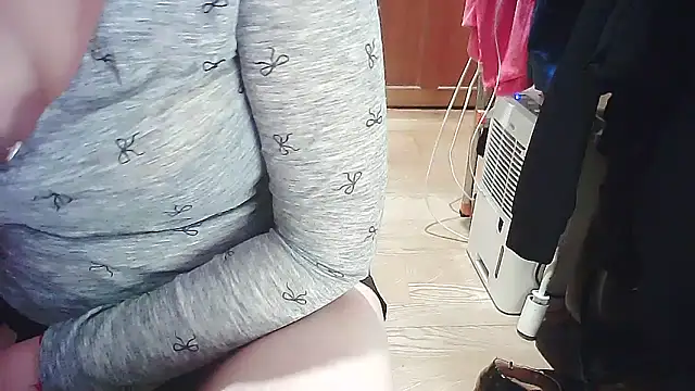 Snapshot of cindy01113520 chatting on March 2025 08:57:01 PM cindy01113520 online show from March 2025 08:57:01 PM