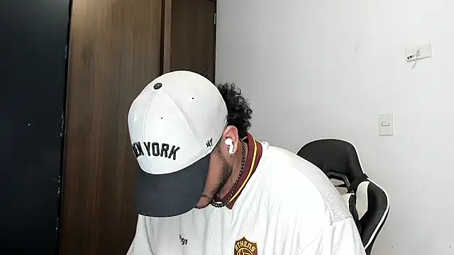 Alessandro Vanni online show from December 2024 09:26:02 PM