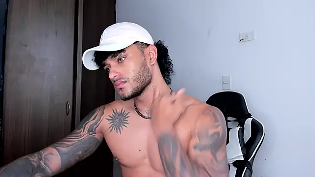 Alessandro Vanni online show from December 2024 12:12:02 PM