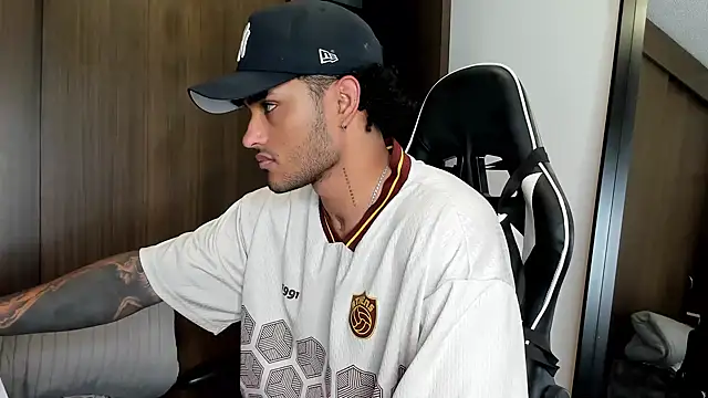 Alessandro Vanni online show from January 2025 11:17:01 PM