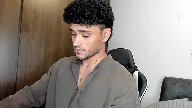 Alessandro Vanni online show from March 2025 02:39:02 AM