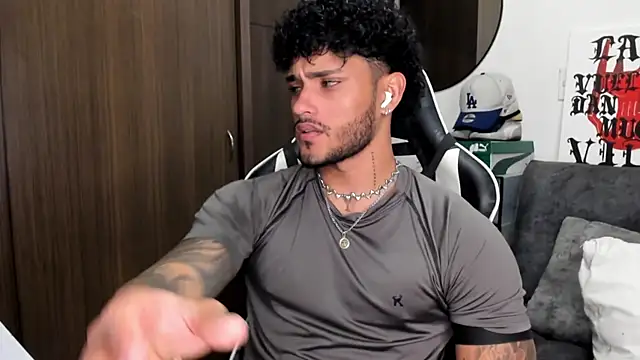 Alessandro Vanni online show from September 2025 03:17:02 AM