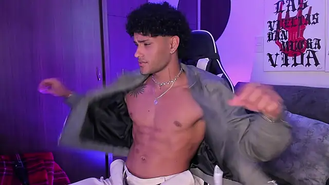 Alessandro Vanni online show from April 2026 09:31:01 PM