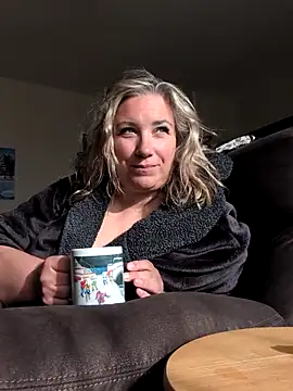 Canadian BBW online show from June 2026 02:23:01 PM