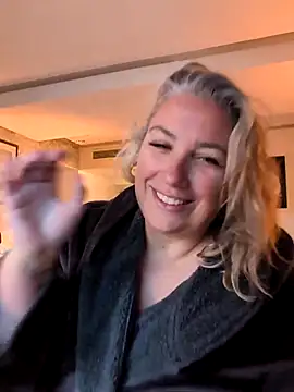 Canadian BBW online show from June 2026 02:21:02 PM
