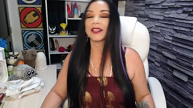 Snapshot of Cruela_deviil chatting on May 2026 09:55:02 PM Cruela deviil online show from May 2026 09:55:02 PM
