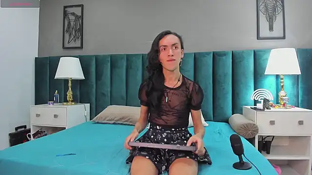 Snapshot of Karol_fenixx chatting on February 2025 09:38:02 AM Karol fenixx online show from February 2025 09:38:02 AM