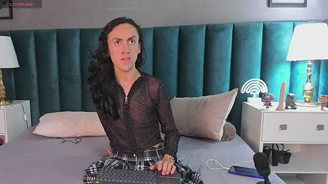 Snapshot of Karol_fenixx chatting on March 2025 08:02:02 AM Karol fenixx online show from March 2025 08:02:02 AM