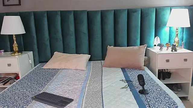 Snapshot of Karol_fenixx chatting on March 2025 06:59:02 PM Karol fenixx online show from March 2025 06:59:02 PM