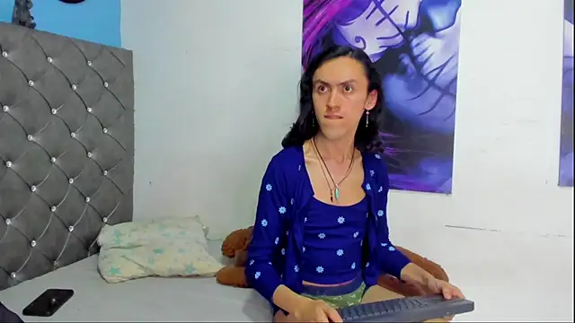 Snapshot of Karol_fenixx chatting on September 2025 01:16:01 AM Karol fenixx online show from September 2025 01:16:01 AM