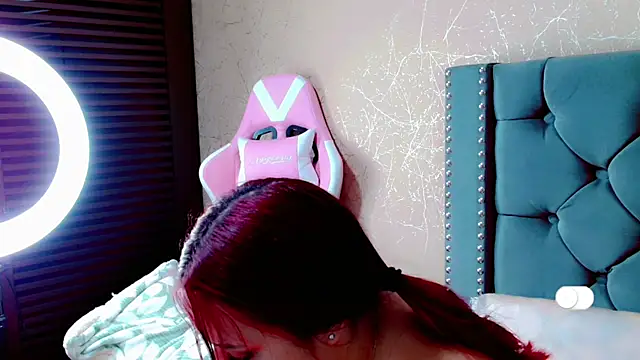 Snapshot of Imannejulienne chatting on January 2025 12:11:01 AM Imannejulienne online show from January 2025 12:11:01 AM