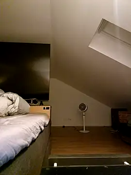 Prinzalbert7xh online show from April 2026 07:07:02 PM