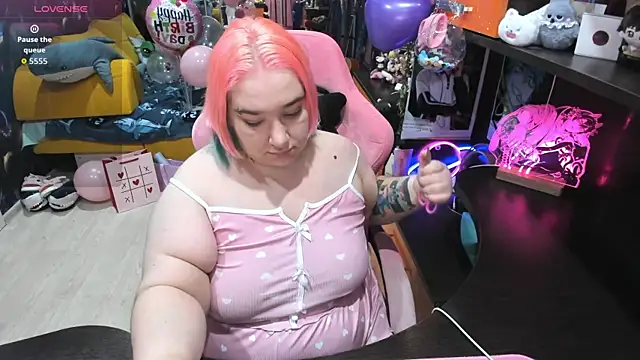 Softie Sofy online show from March 2026 03:47:01 AM