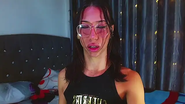 Snapshot of Kenisha_Sweet chatting on February 2026 06:10:01 AM Kenisha Sweet online show from February 2026 06:10:01 AM