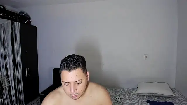Snapshot of ares_sexxx chatting on June 2026 02:15:01 PM ares sexxx online show from June 2026 02:15:01 PM