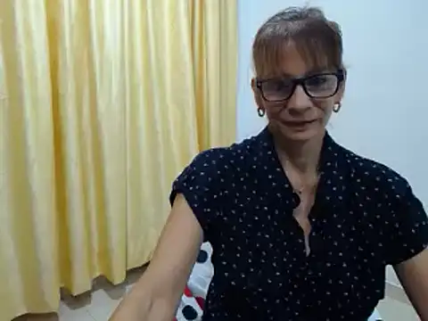 Snapshot of mommysexy16 chatting on March 2025 11:57:02 PM mommysexy16 online show from March 2025 11:57:02 PM