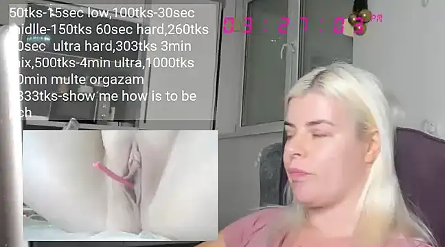 Snapshot of queenofthenighttt chatting on December 2024 02:28:01 PM queenofthenighttt online show from December 2024 02:28:01 PM